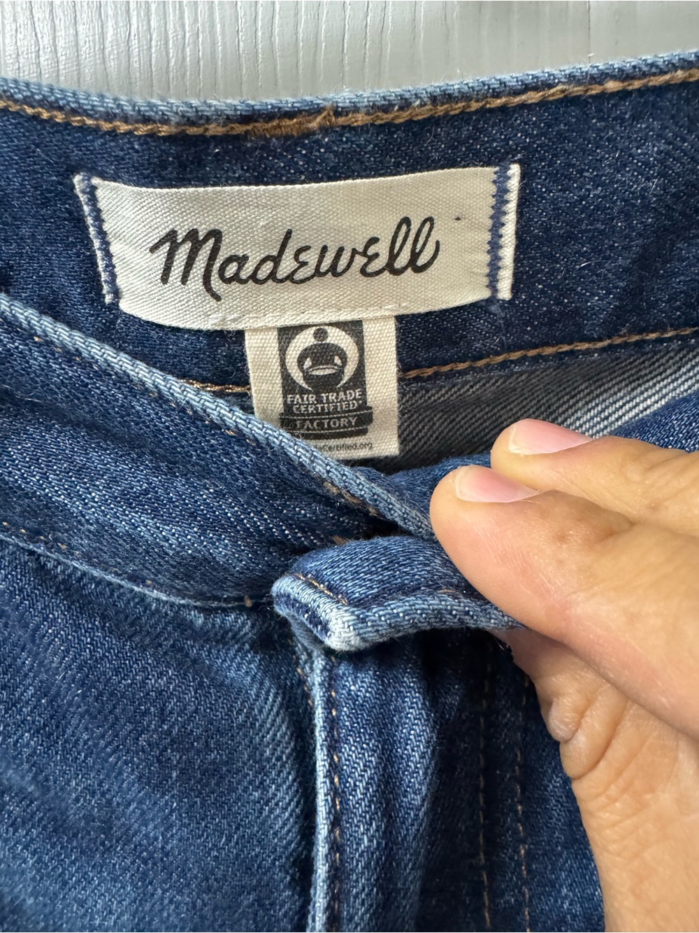 Madewell Wide-Leg High-Rise Jeans in Dark Indigo - Picture 3 of 13